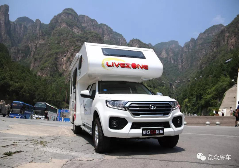 外觀大氣，空間十足的房車