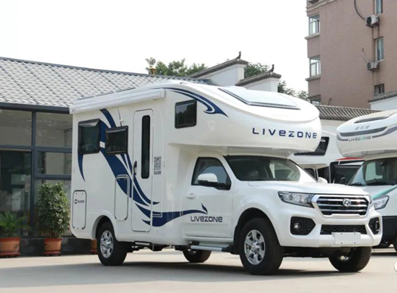 帶老人孩子出行，適合選這款房車