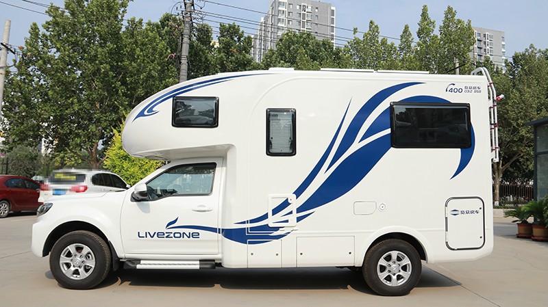 帶老人和孩子出行最合適，還是四驅(qū)房車