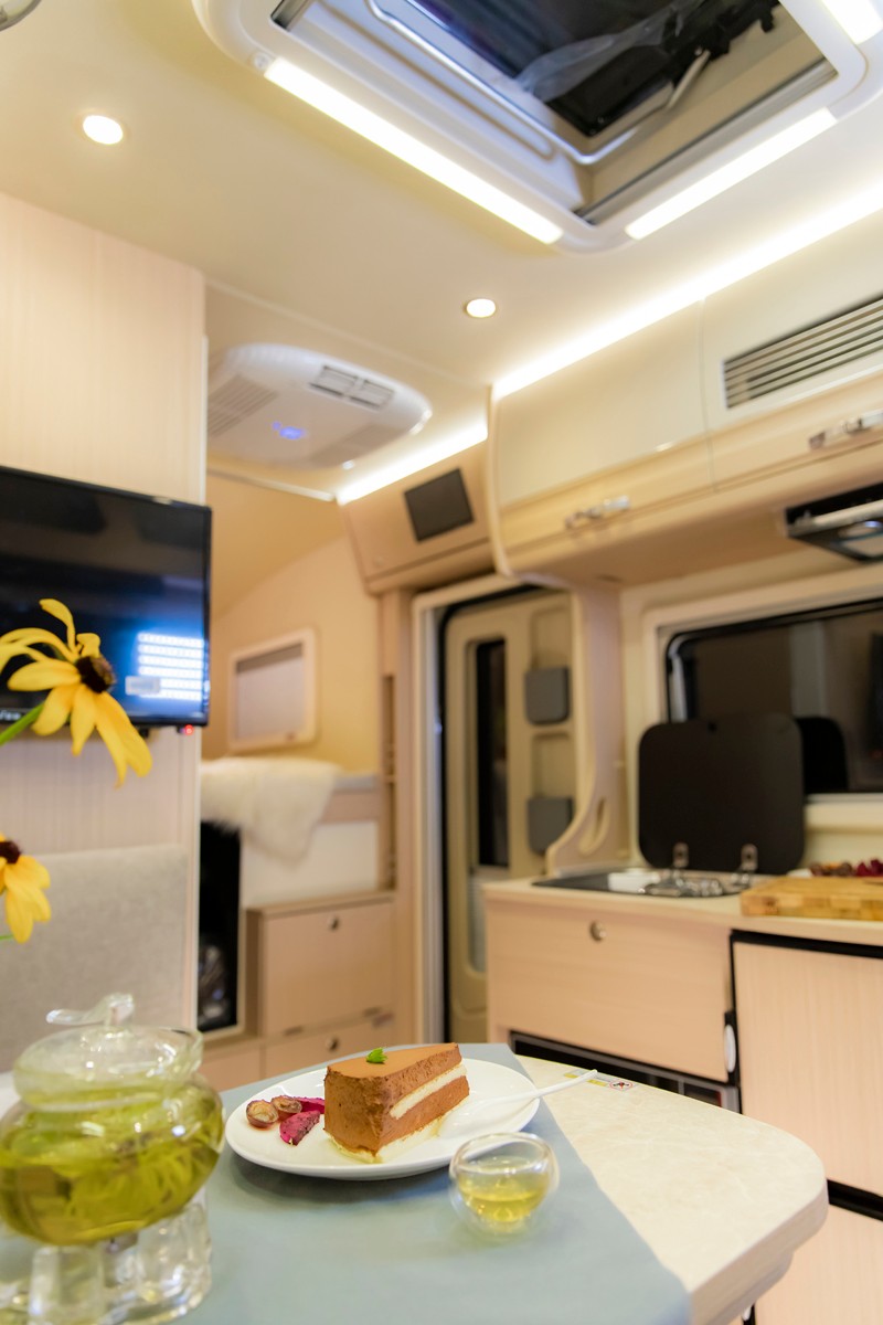 不僅僅動力好，還有上下鋪的房車