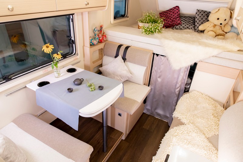 四驅(qū)房車還有兩張超大雙人床 四驅(qū)房車還有兩張超大雙人床