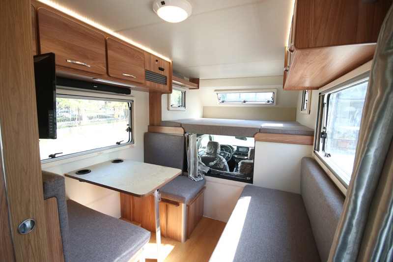 選這輛房車(chē)，只為更多山花爛漫