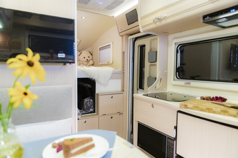 選這輛房車(chē)，只為更多山花爛漫