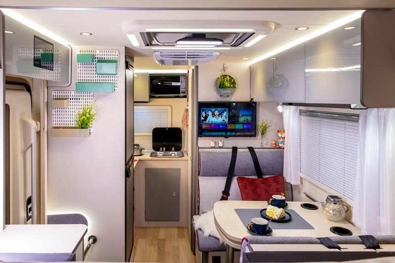 自由炮四驅(qū)房車，更自由