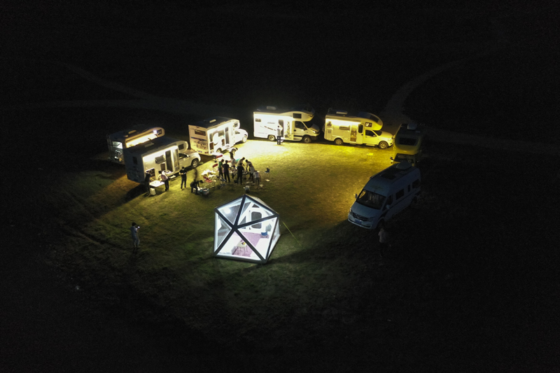 夏季，房車這么用，夠涼爽