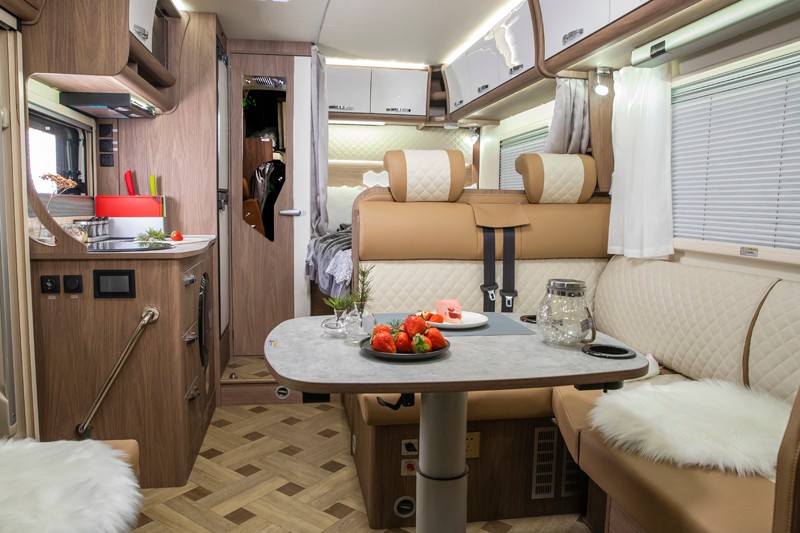 游名城，選房車，這里兩不誤