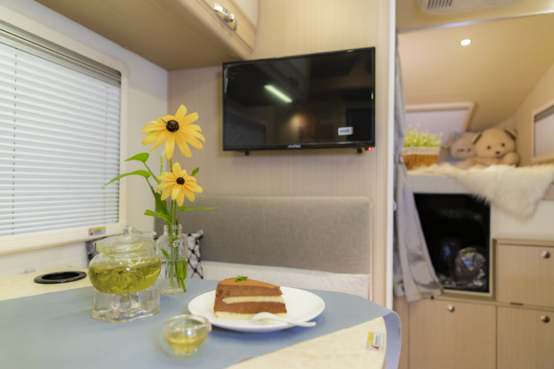 不懼荒野，不怕泥濘，四驅(qū)房車更給力