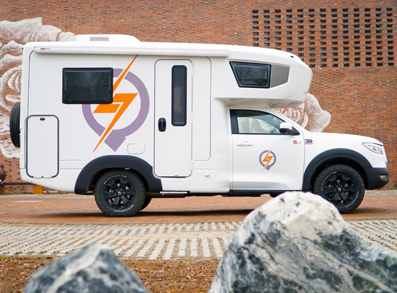 不懼荒野，不怕泥濘，四驅(qū)房車更給力