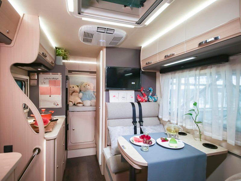 多款四驅(qū)房車，你看中哪個(gè)？