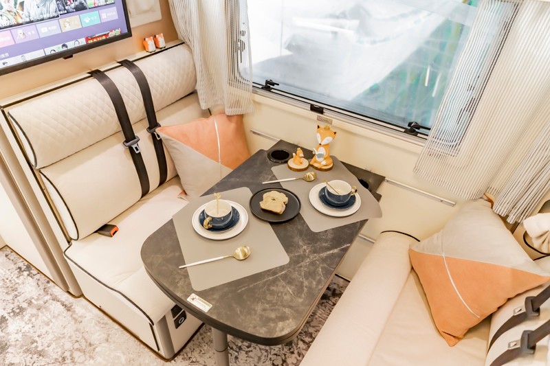 自由炮AB同展，您選哪款？