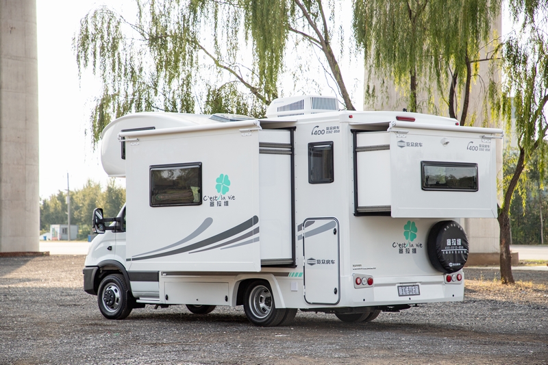 依維柯房車價格?房車現(xiàn)在多少錢一輛？