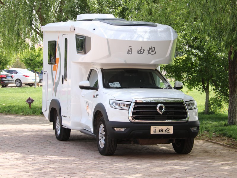 選購四驅(qū)越野房車時應(yīng)該注意什么？