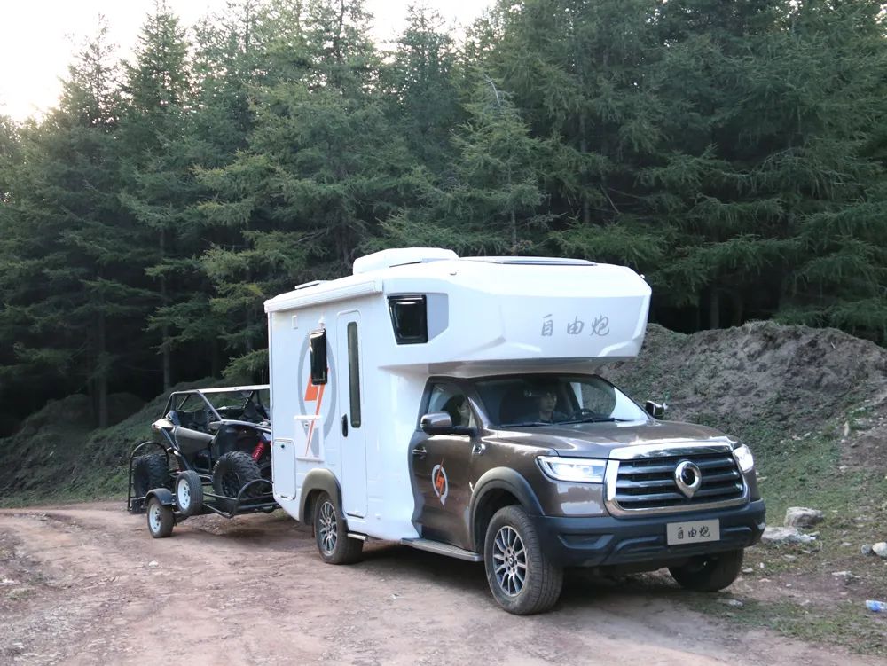 C6駕照即將到來(lái)！這款擁有牽引資質(zhì)的自行式房車千萬(wàn)別錯(cuò)過(guò)！