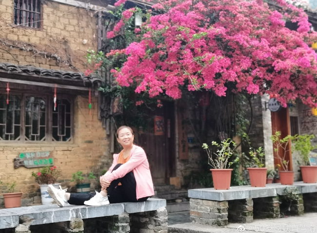 生如逆旅，一車以航：自駕游100多個(gè)城市 后半生為自己而活 58歲阿姨的逐夢(mèng)之旅