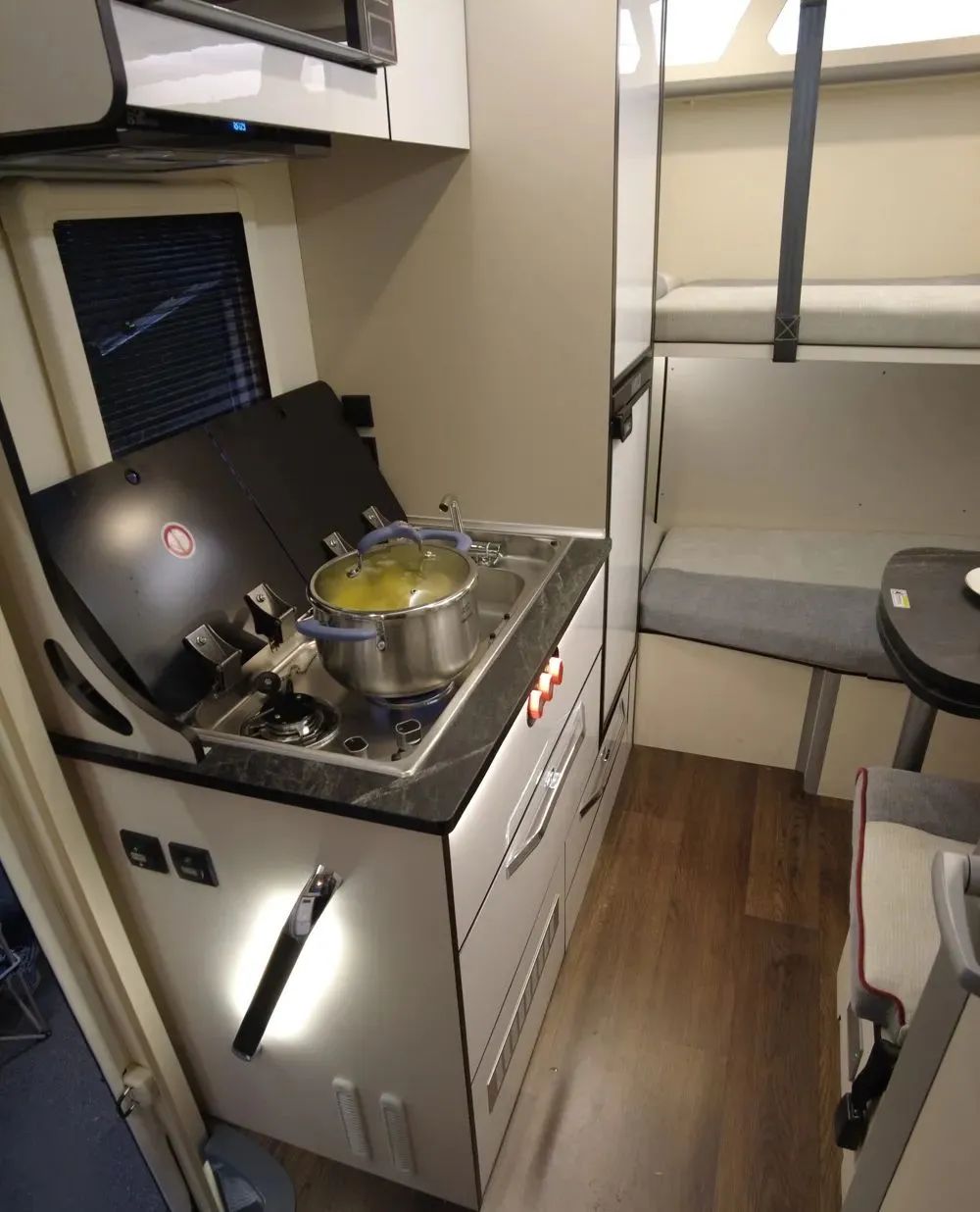 雪域西藏，此生必駕—— 自由炮護(hù)航！