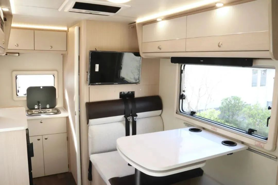 8月12日，相約武漢！顏值、動力、空間都滿意的皮卡房車來了！